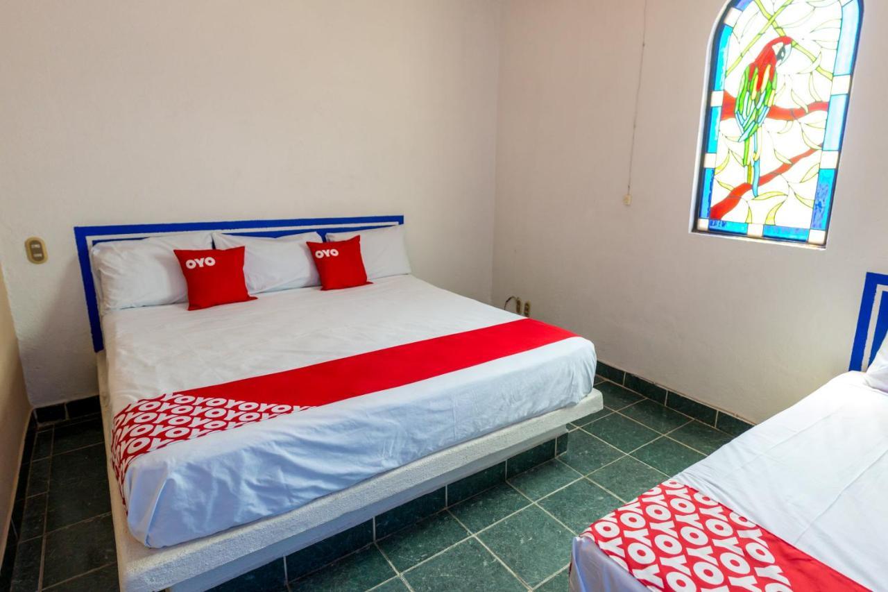 Hotel Isis ซีฮัวตาเนโค ภายนอก รูปภาพ