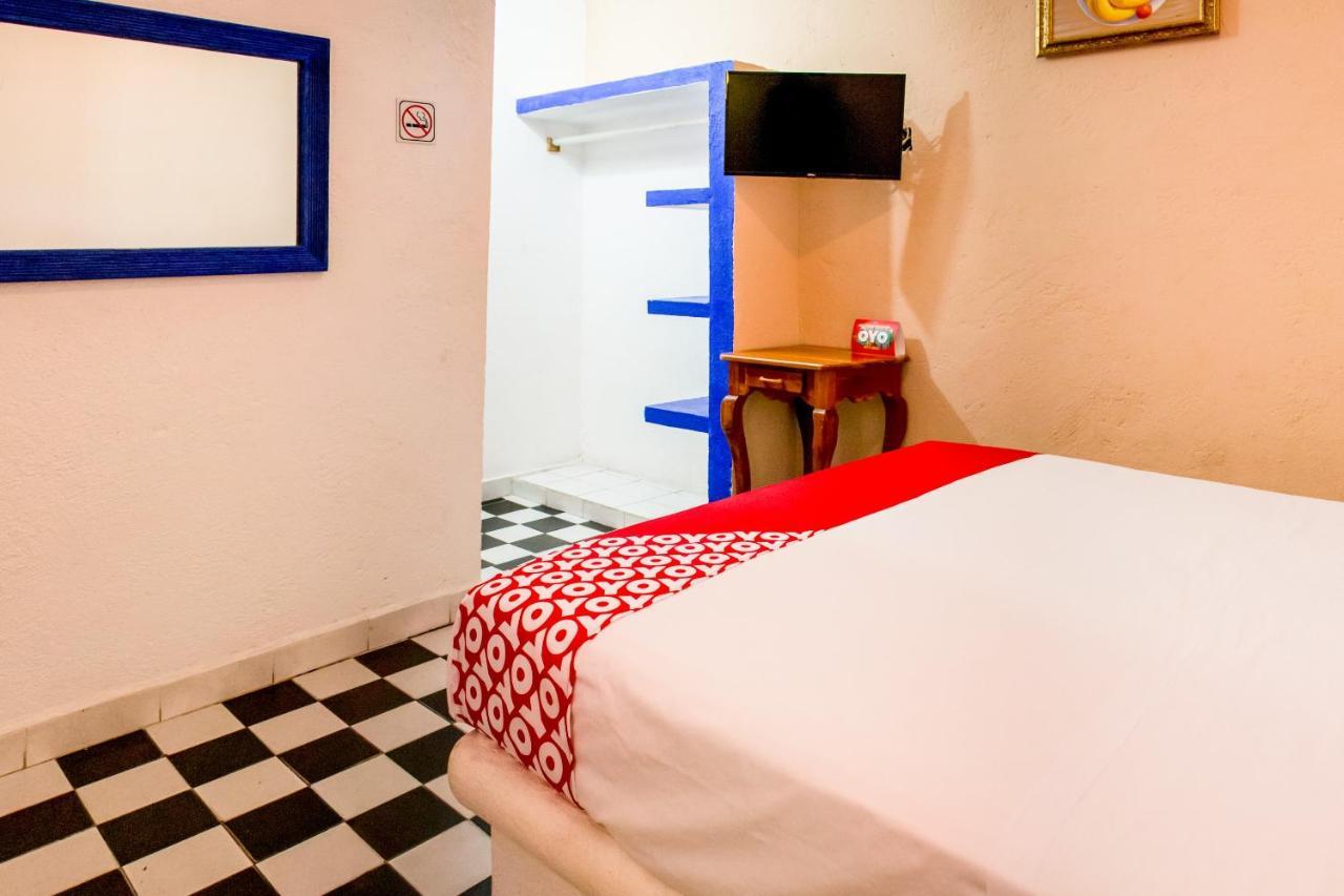 Hotel Isis ซีฮัวตาเนโค ภายนอก รูปภาพ