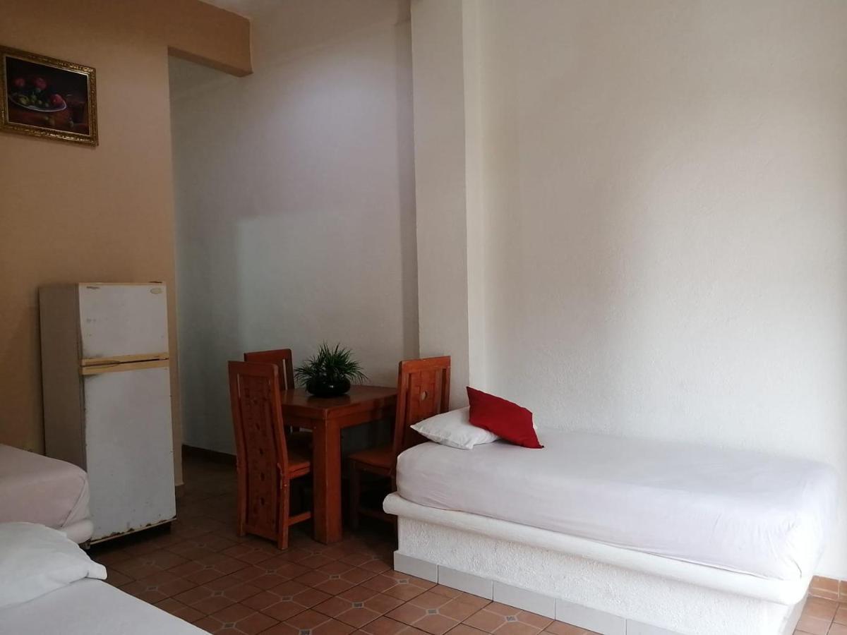 Hotel Isis ซีฮัวตาเนโค ภายนอก รูปภาพ